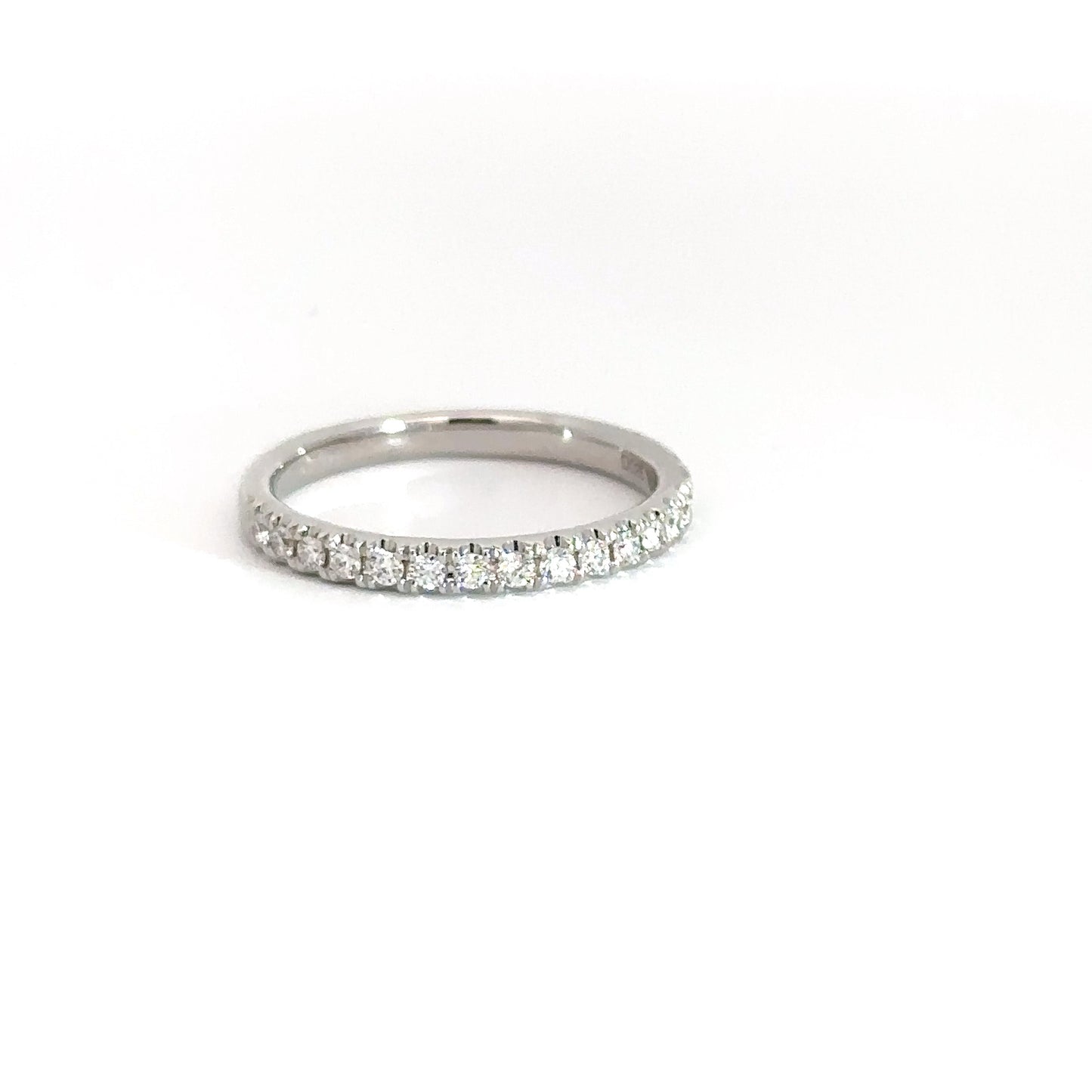14k White Gold Diamond Band .26cttw