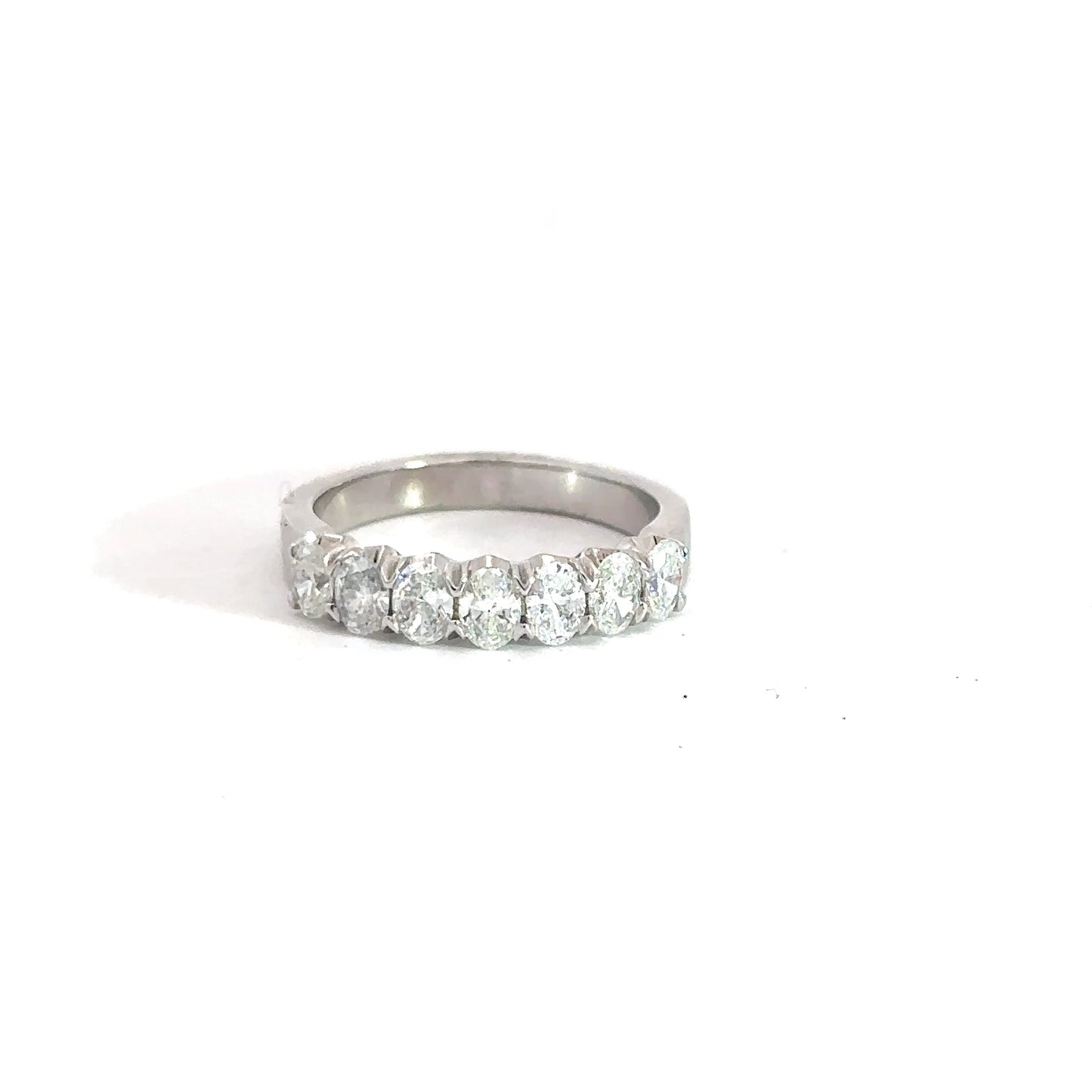 Lady's 14k White Gold Oval Diamond Band 1cttw