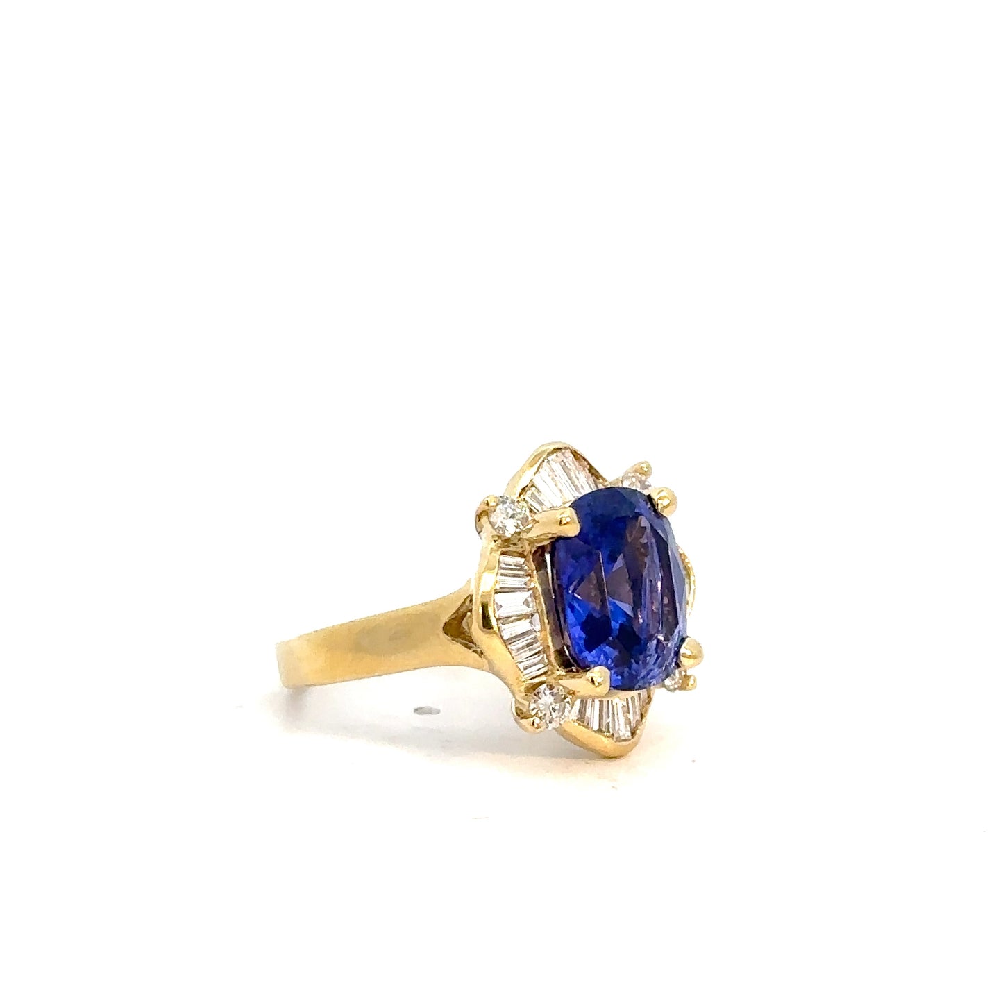 18k Yellow Gold Tanzanite & Diamond Ring 1cttw