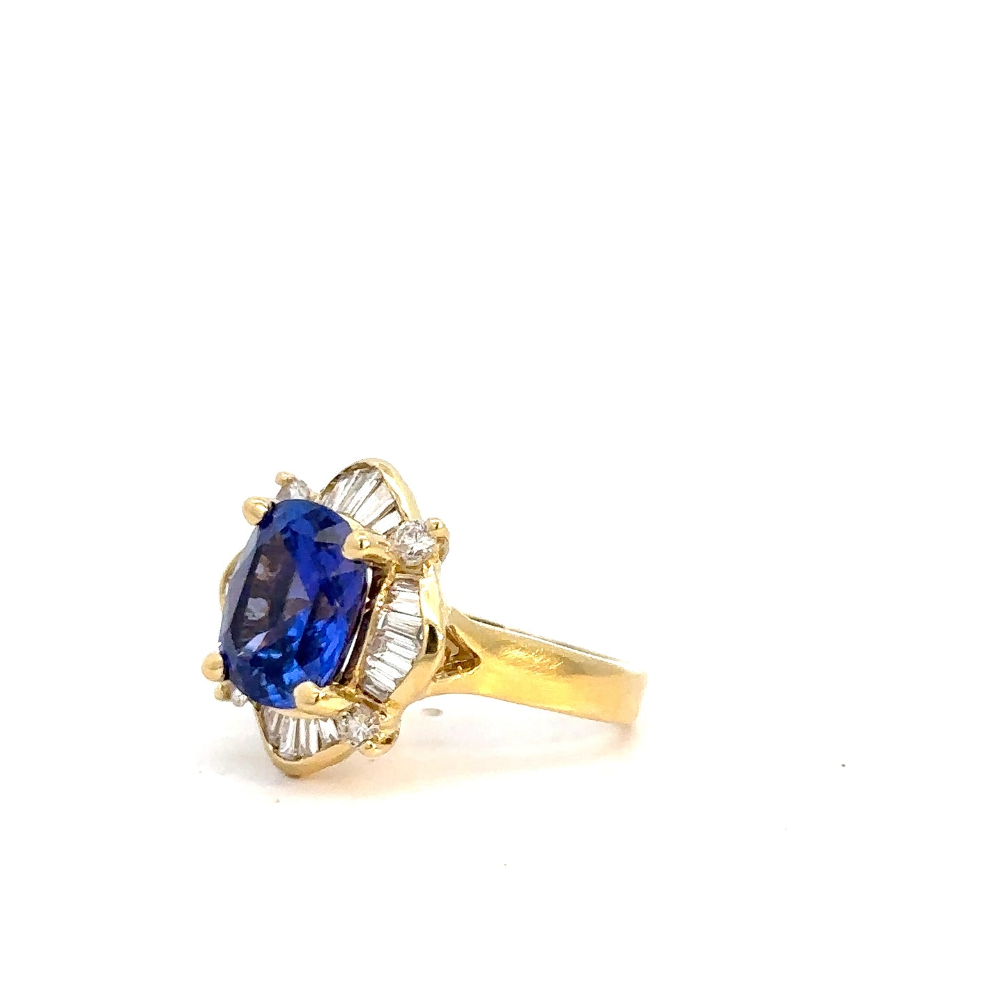 18k Yellow Gold Tanzanite & Diamond Ring 1cttw