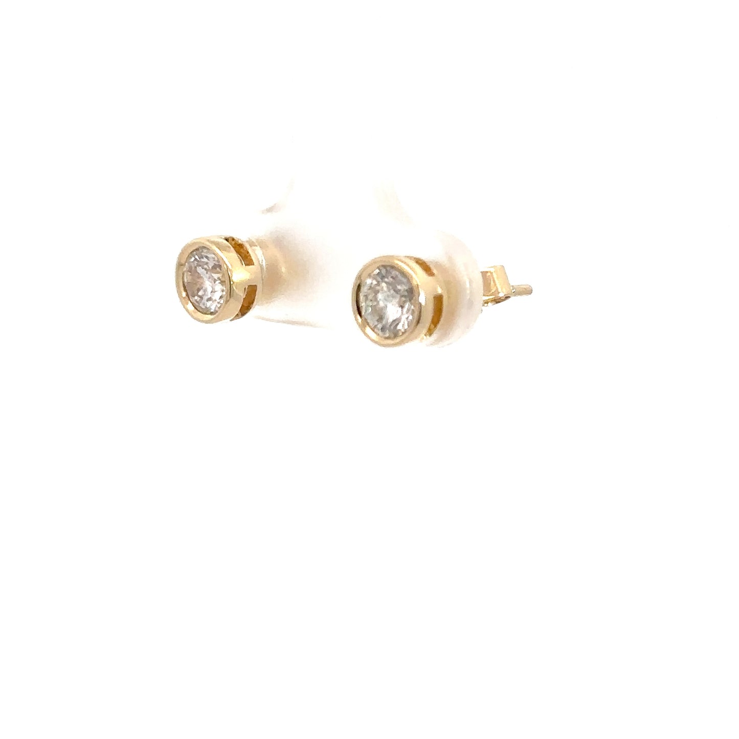 Lady's 14k Yellow Gold Diamond Studs .92cttw