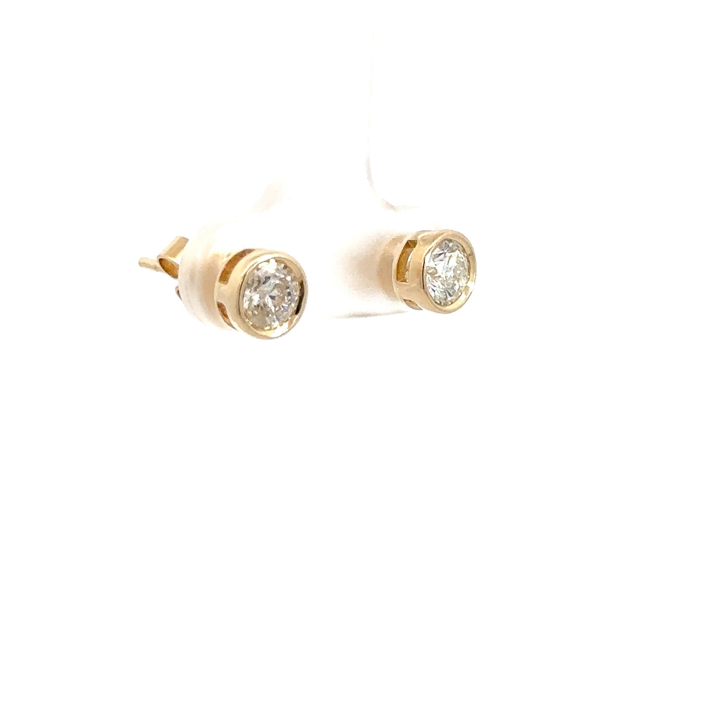 Lady's 14k Yellow Gold Diamond Studs .92cttw