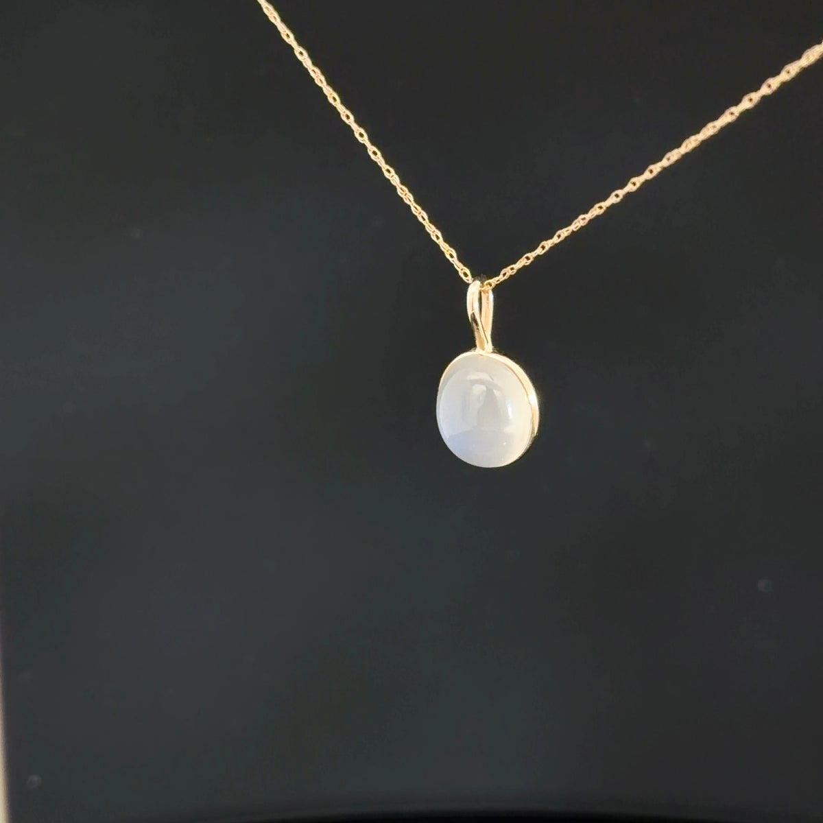 14k Yellow Gold Oval Moonstone Pendant