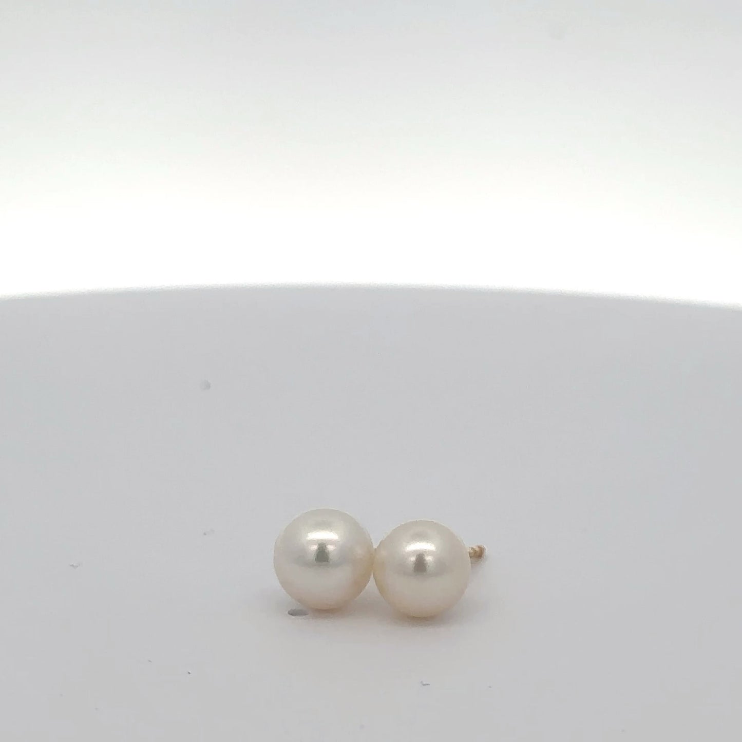 14k Yellow Gold Freshwater Pearl Earrings