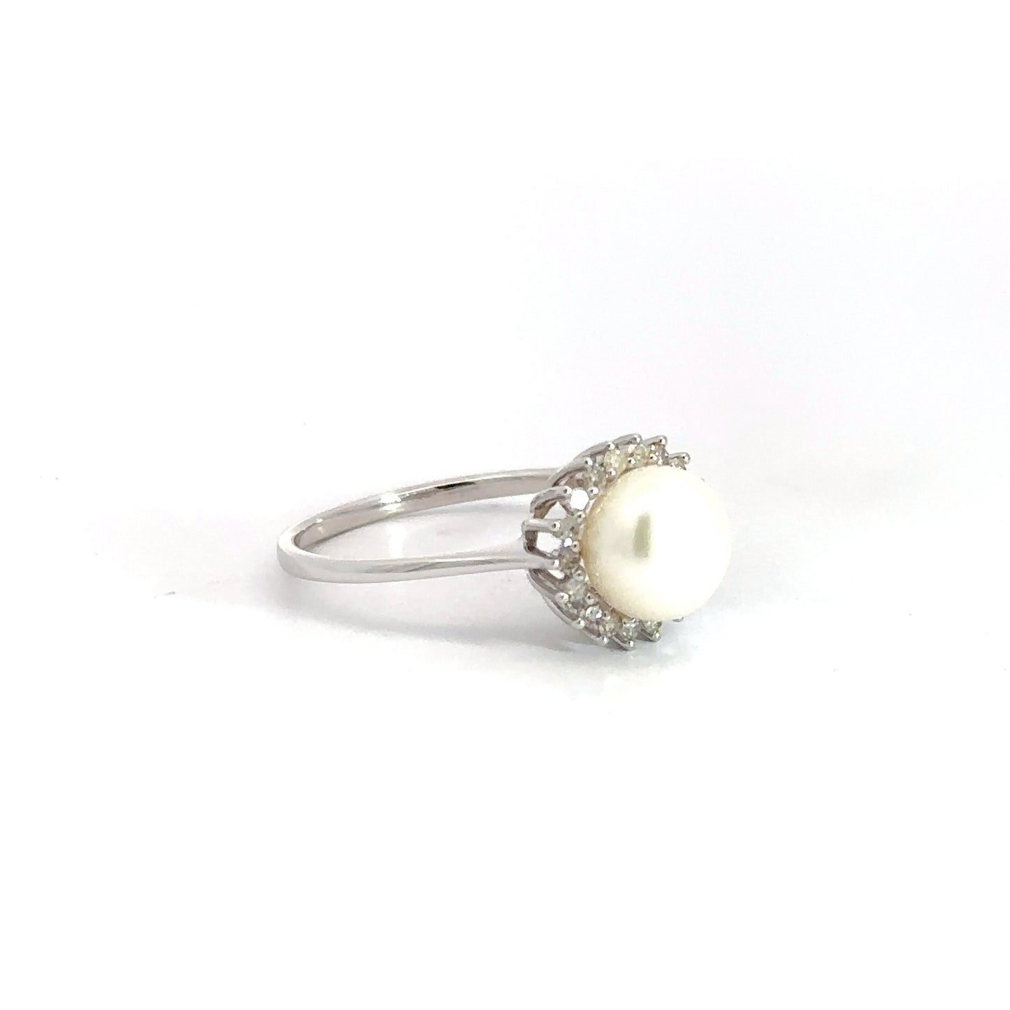 14k White Gold Diamond & Pearl Ring
