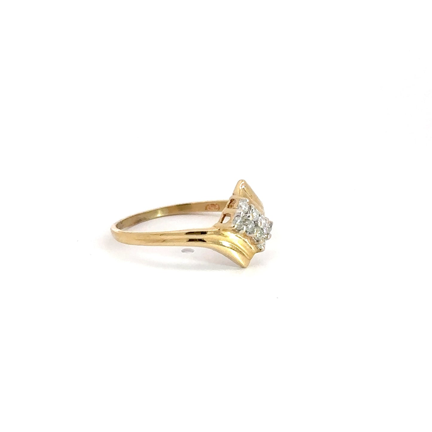 10k Yellow Gold .10cttw Fashion Ring