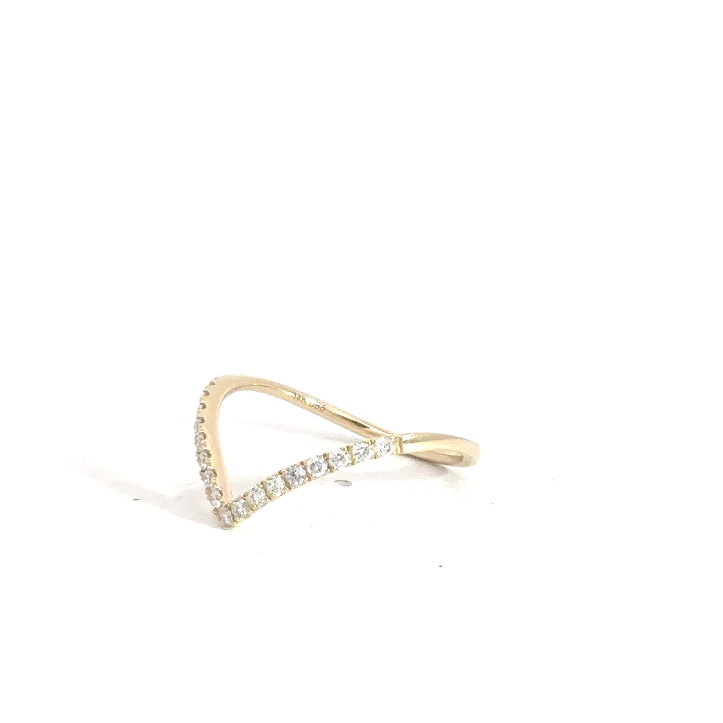 Lady's 14k Yellow Gold Diamond V Ring .18cttw