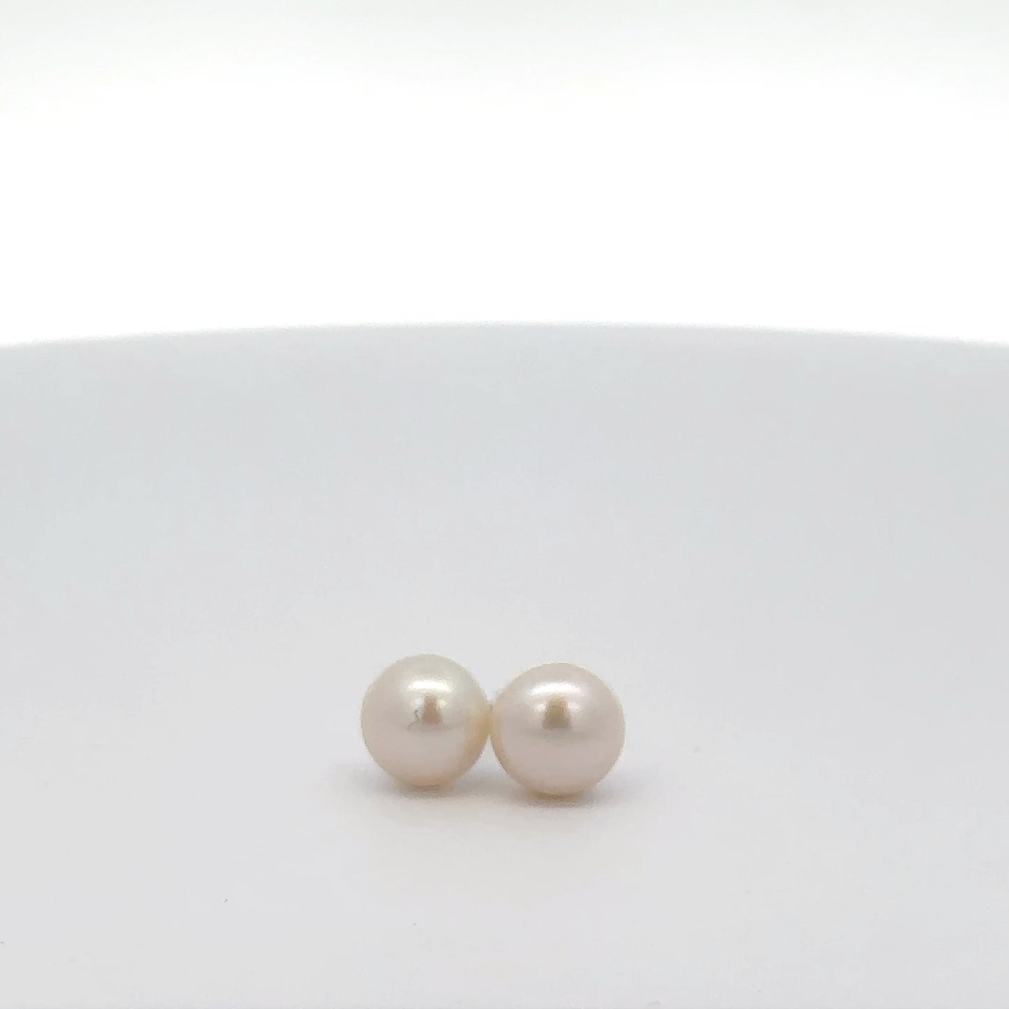 14k White Gold Button Pearl Earrings