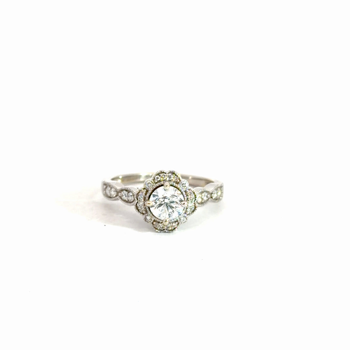 14k White Gold Floral Style Engagement Ring 1cttw