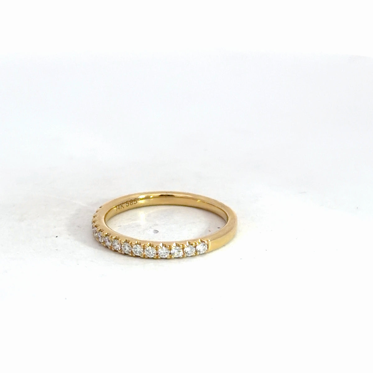 14k Yellow Gold Diamond Band .26cttw