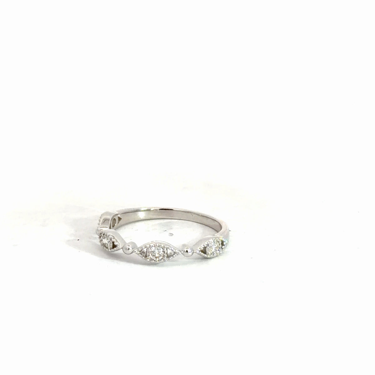 14k White Gold Fashion Band .16cttw