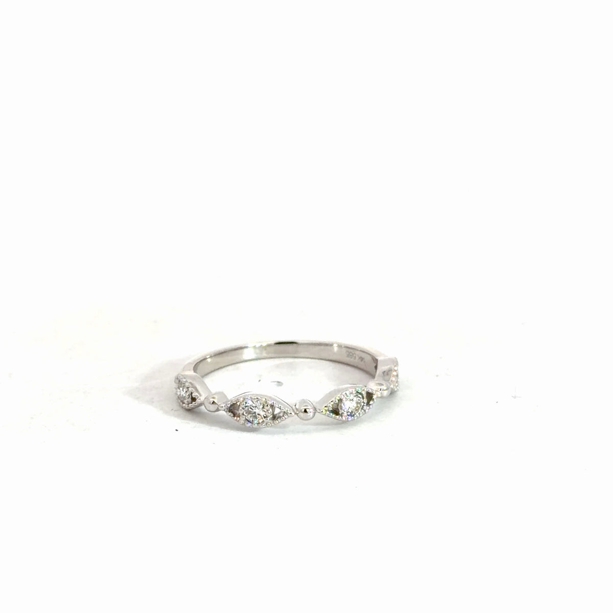 14k White Gold Fashion Band .16cttw