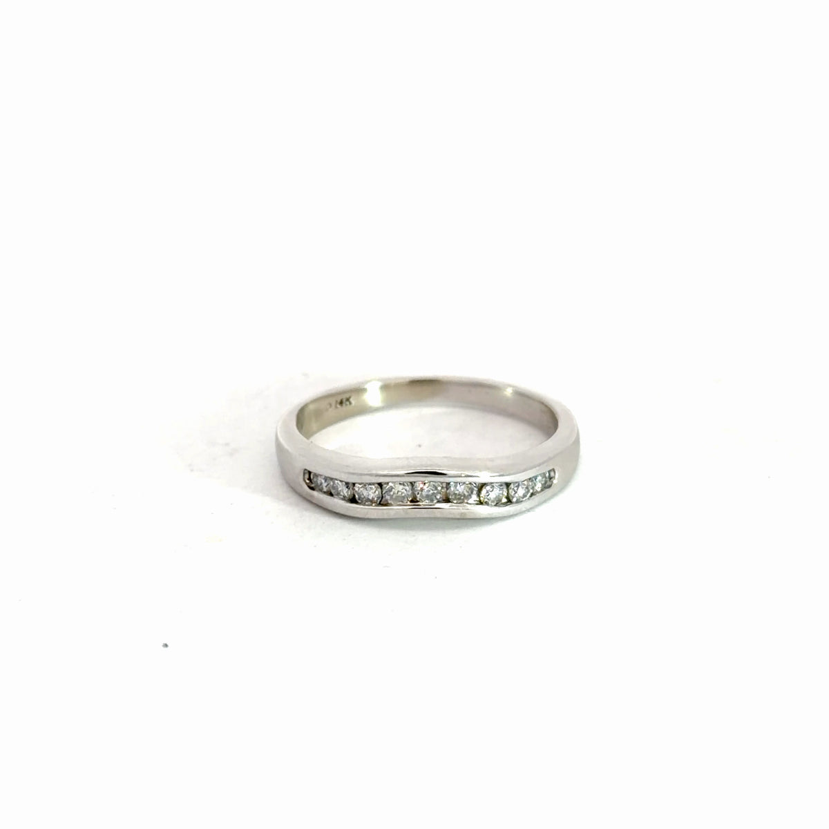 14k White Gold Diamond Contour Band