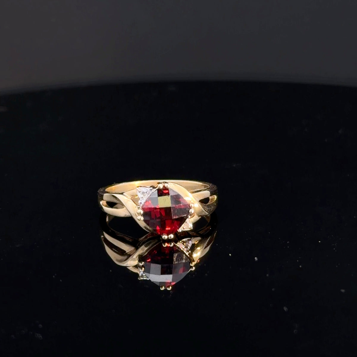 10k Yellow Gold Garnet and Diamond Ring