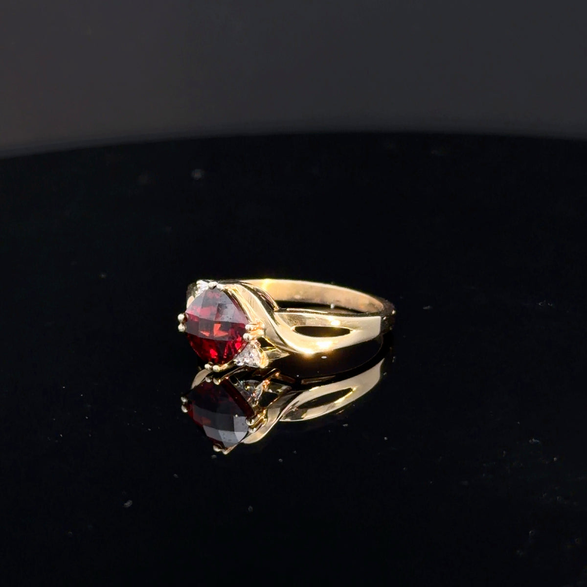 10k Yellow Gold Garnet and Diamond Ring
