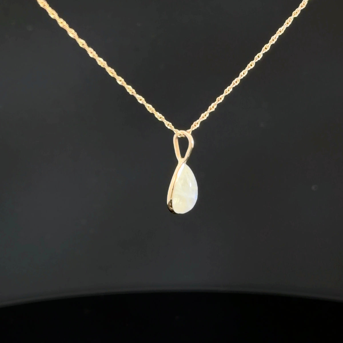 14k Yellow Gold Pear Shaped Moonstone