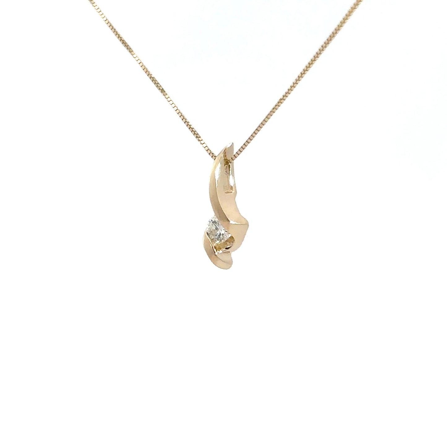 14k Yellow Gold Diamond Pendant 1/8cttw