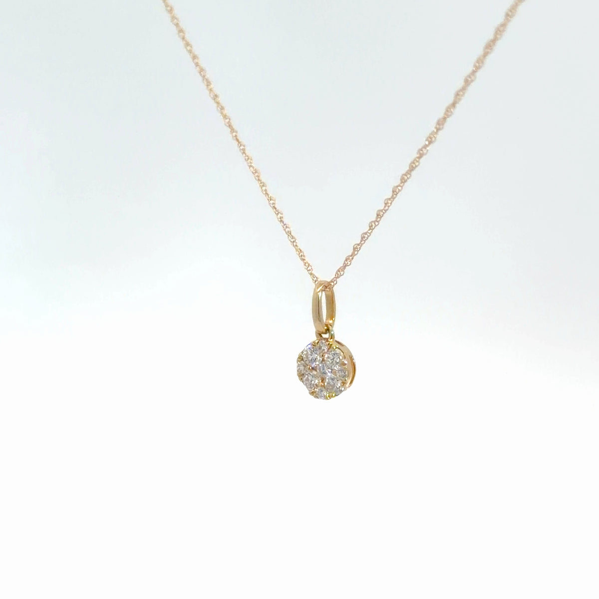 14k Yellow Gold Diamond Cluster Pendant 1/4cttw
