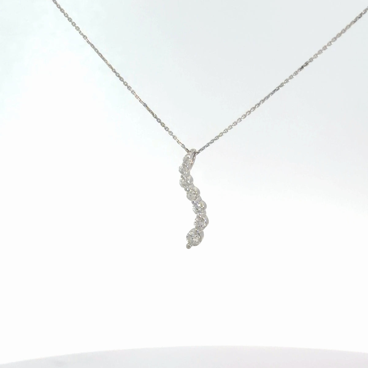 14k White Gold Diamond Journey Pendant 1/4cttw