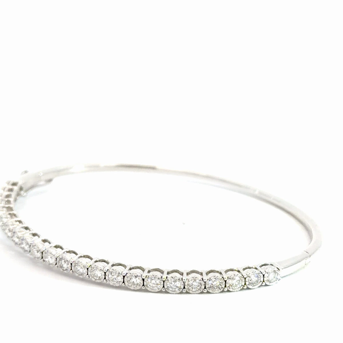 14k White Gold Diamond Bangle 1cttw