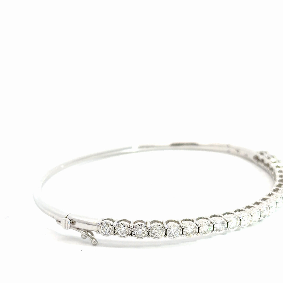 14k White Gold Diamond Bangle 1cttw