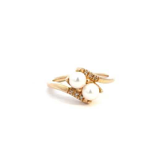 10k Yellow Gold Pearl & Diamond Ring