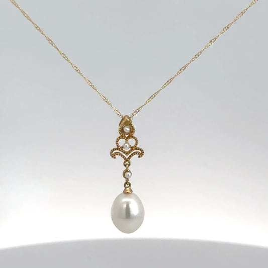 14k Yellow Gold Intricate Pearl Pendant