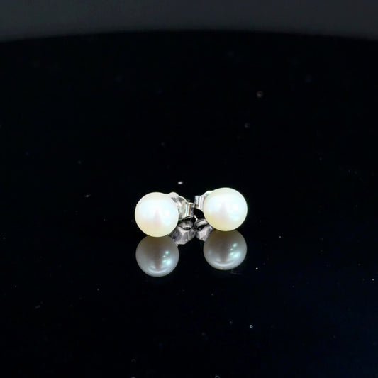 14k Pearl Studs
