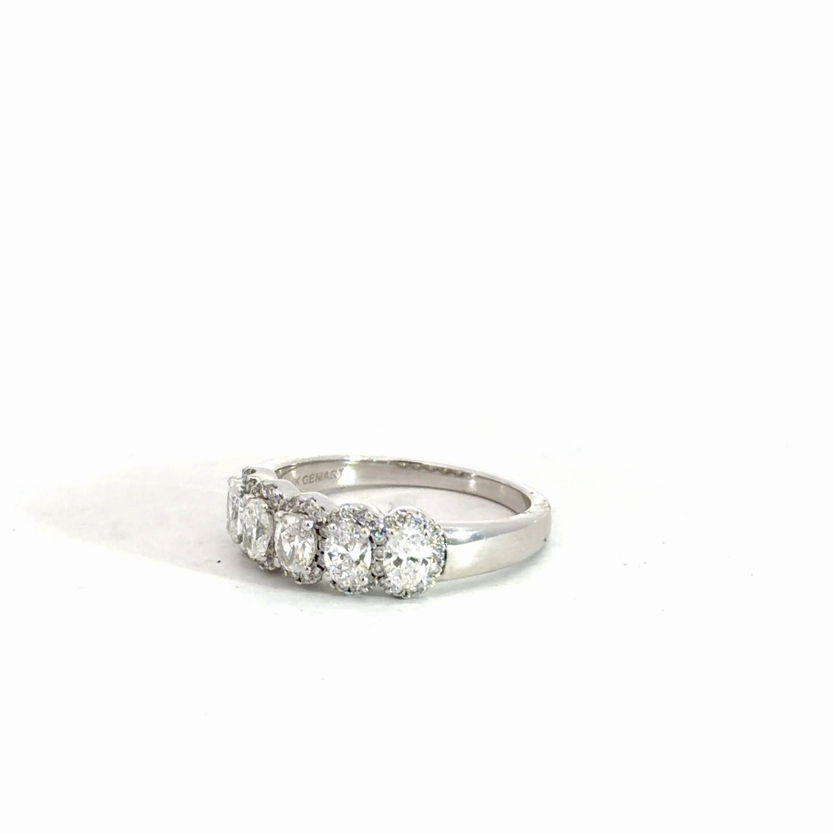 14k White Gold 5 Diamond Oval Fashion Ring