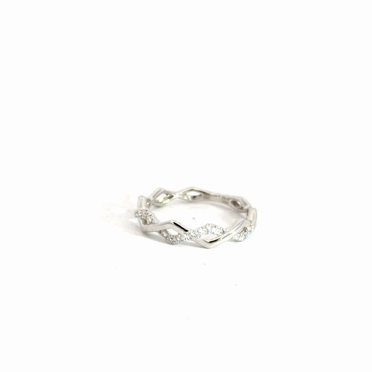 14k White Gold Diamond Twist Band .15cttw