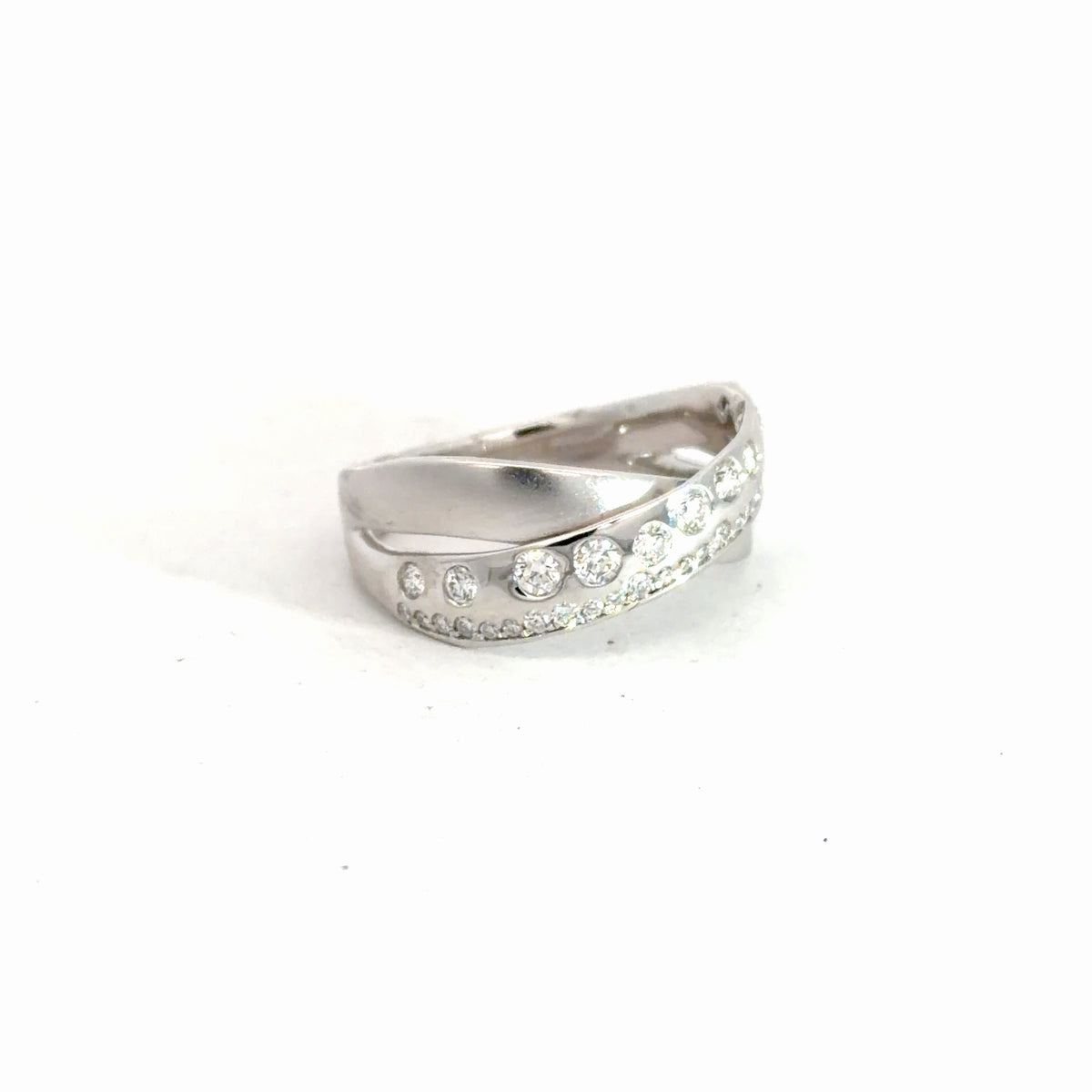 14k White Gold Diamond Criss Cross Ring 5/8cttw