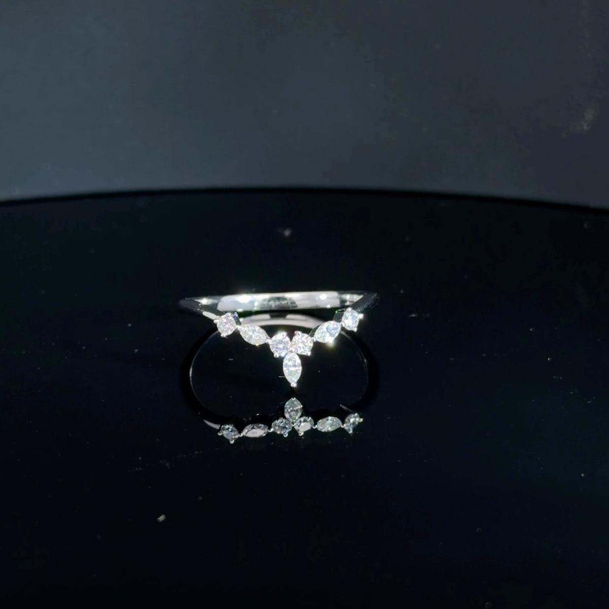 14k White Gold Diamond Contour Band .22cttw