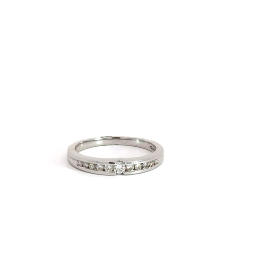 14k White Gold Channel Ring 1/4cttw