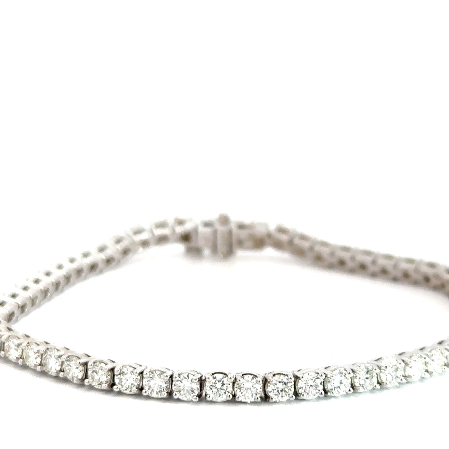 14k White Gold Diamond Tennis Bracelet 5.21cttw