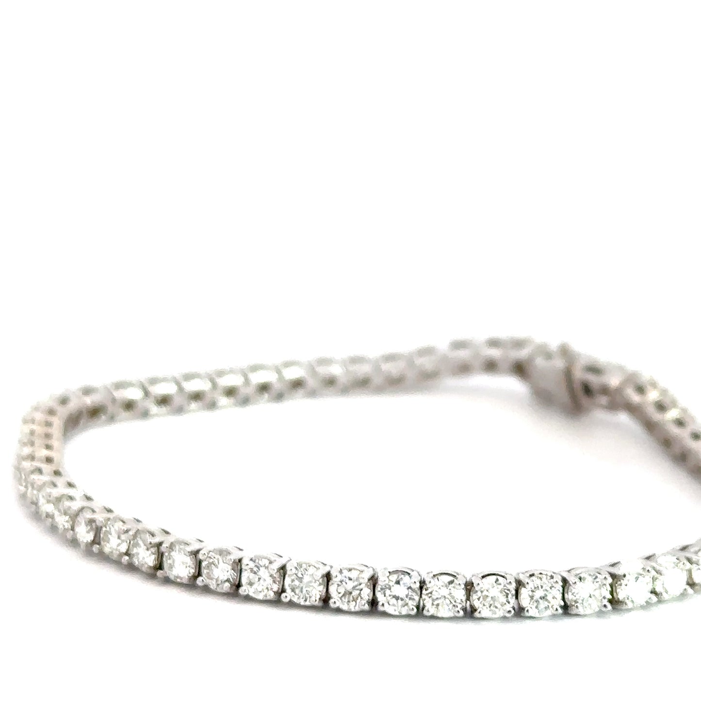 14k White Gold Diamond Tennis Bracelet 5.21cttw