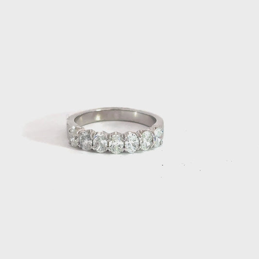 Lady's 14k White Gold Oval Diamond Band 1cttw